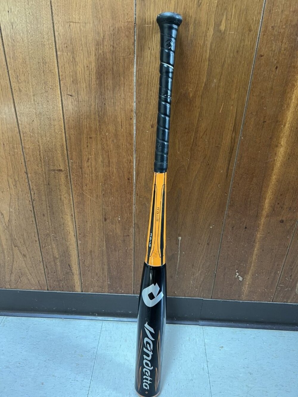 Demarini Vendetta Rails BESR Baseball Bat 33/30 - VG Used Condition